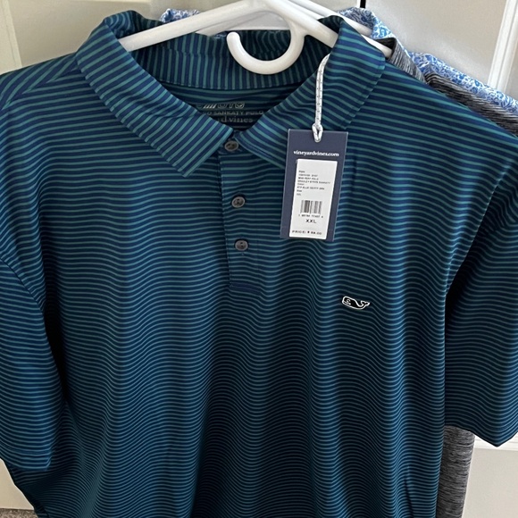 Vineyard Vines - Picture 6 of 7